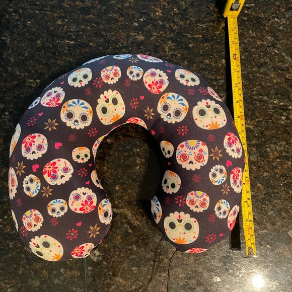 Travel Neck Pillow with Skull Design - Picture 2 of 3